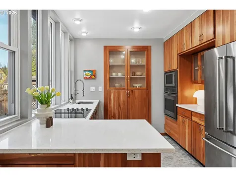 2203 N Emerson Street Portland OR 97217