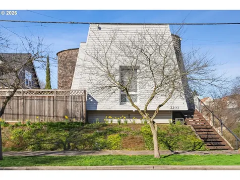 2203 N Emerson Street Portland OR 97217