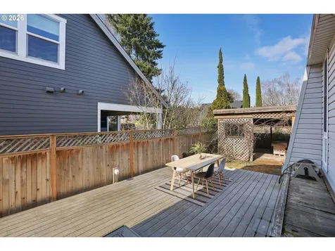 2203 N Emerson Street Portland OR 97217