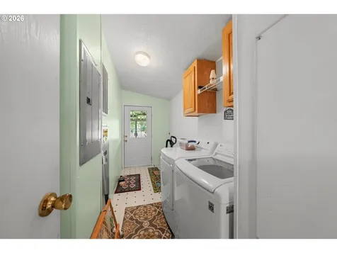 503 Old Pioneer Road Sutherlin OR 97479