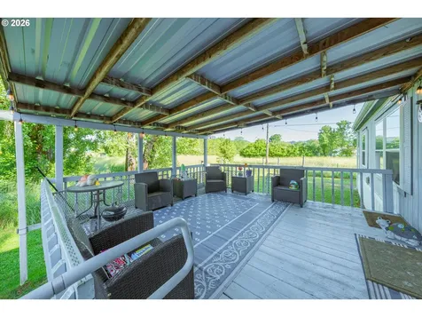 503 Old Pioneer Road Sutherlin OR 97479
