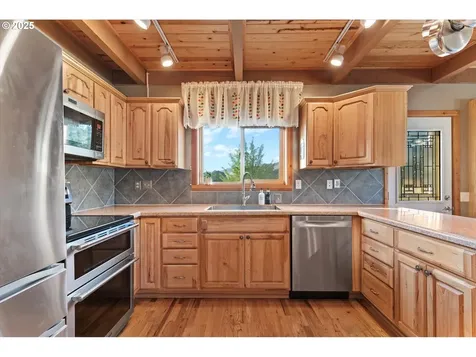 1008 Foster Street Cove OR 97824