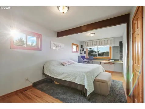 1008 Foster Street Cove OR 97824
