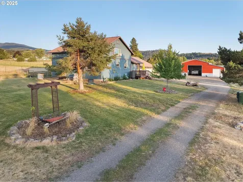 1008 Foster Street Cove OR 97824