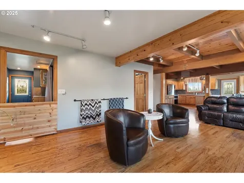 1008 Foster Street Cove OR 97824