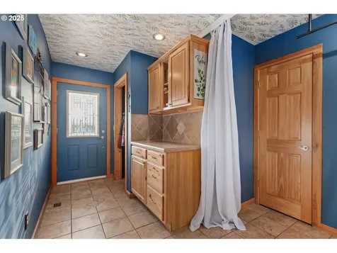 1008 Foster Street Cove OR 97824