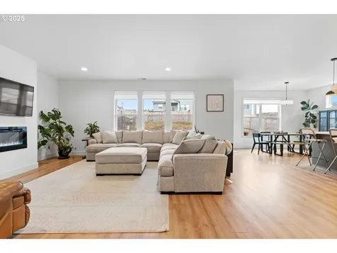 1018 NE Trillium Drive Estacada OR 97023