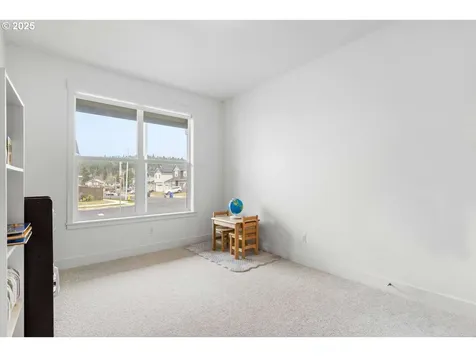 1018 NE Trillium Drive Estacada OR 97023