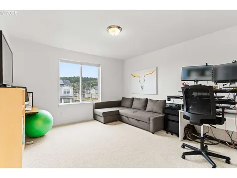 1018 NE Trillium Drive Estacada OR 97023