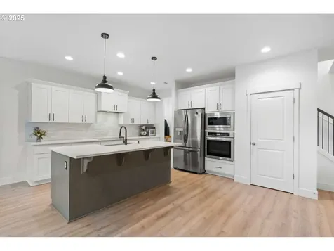 1018 NE Trillium Drive Estacada OR 97023