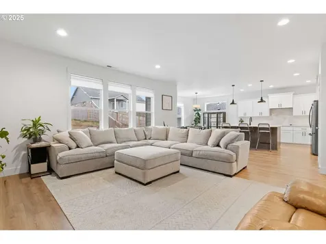 1018 NE Trillium Drive Estacada OR 97023