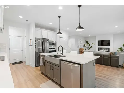 1018 NE Trillium Drive Estacada OR 97023