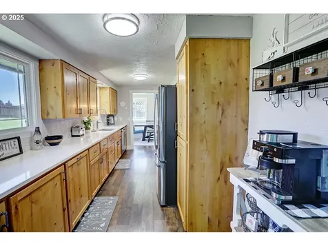 10253 S Kraxberger Road Canby OR 97013