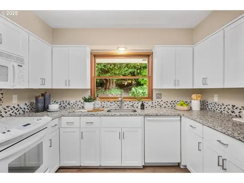 5304 SW 34th Place Portland OR 97239