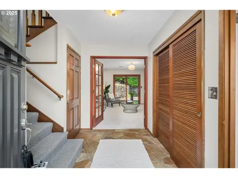 5304 SW 34th Place Portland OR 97239
