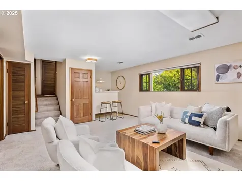 5304 SW 34th Place Portland OR 97239