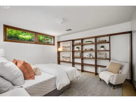 5304 SW 34th Place Portland OR 97239