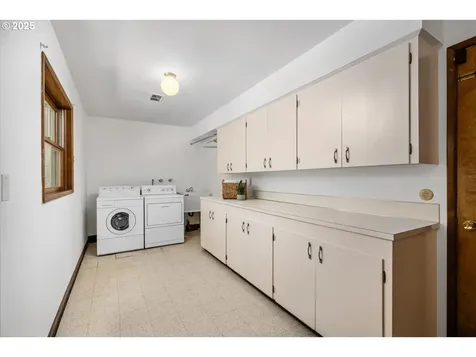 5304 SW 34th Place Portland OR 97239