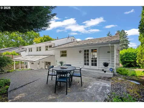 5304 SW 34th Place Portland OR 97239