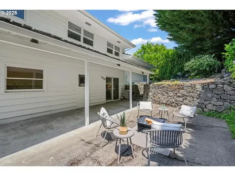 5304 SW 34th Place Portland OR 97239
