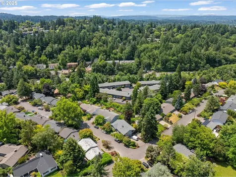 5304 SW 34th Place Portland OR 97239