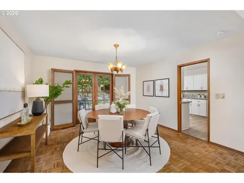 5304 SW 34th Place Portland OR 97239