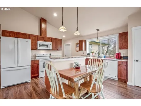 189 Trout Lakes Road Castle Rock WA 98611