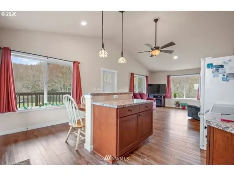 189 Trout Lakes Road Castle Rock WA 98611