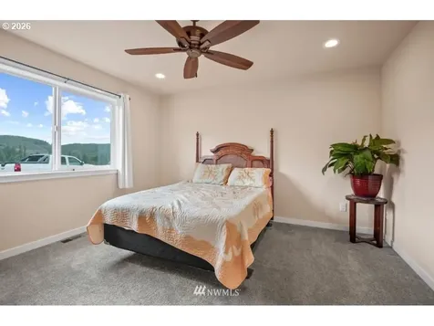 189 Trout Lakes Road Castle Rock WA 98611