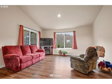189 Trout Lakes Road Castle Rock WA 98611