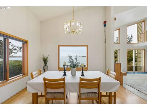 1270 Seagate Avenue Coos Bay OR 97420