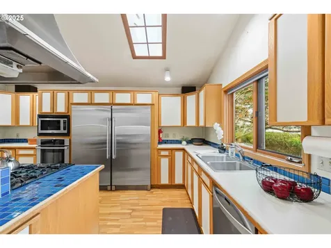1270 Seagate Avenue Coos Bay OR 97420
