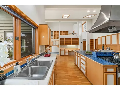 1270 Seagate Avenue Coos Bay OR 97420