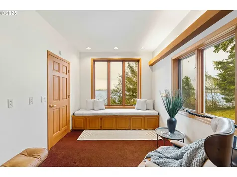 1270 Seagate Avenue Coos Bay OR 97420