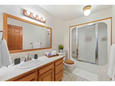 1270 Seagate Avenue Coos Bay OR 97420