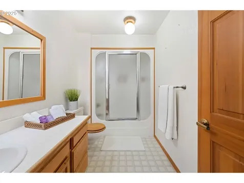 1270 Seagate Avenue Coos Bay OR 97420