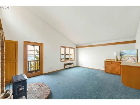1270 Seagate Avenue Coos Bay OR 97420