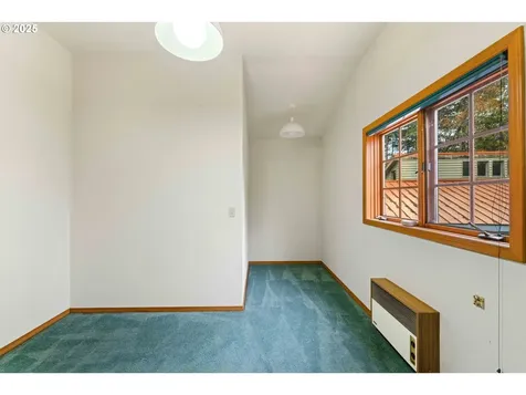 1270 Seagate Avenue Coos Bay OR 97420