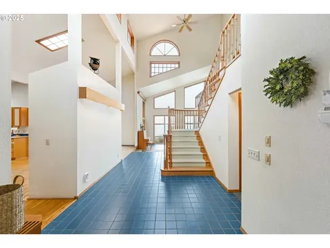 1270 Seagate Avenue Coos Bay OR 97420