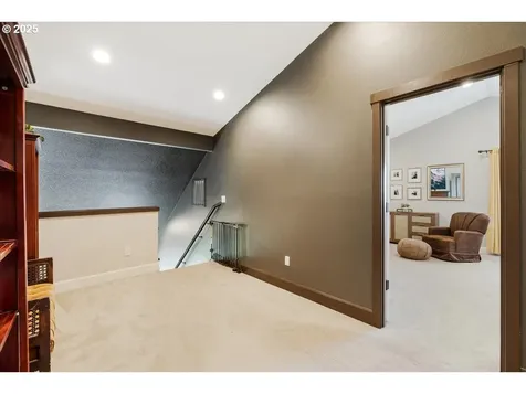 14207 SE Crystal Court Portland OR 97236