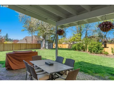 14207 SE Crystal Court Portland OR 97236