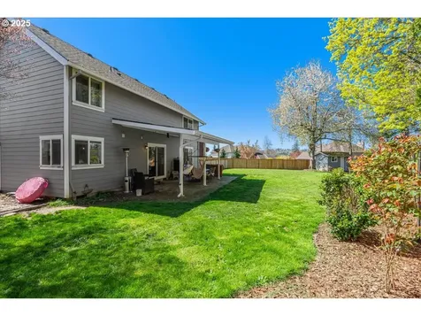 14207 SE Crystal Court Portland OR 97236