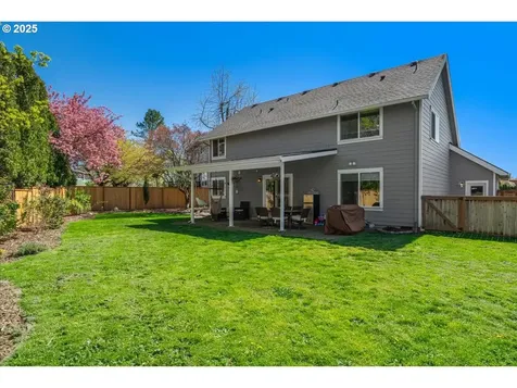 14207 SE Crystal Court Portland OR 97236