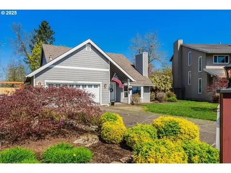 14207 SE Crystal Court Portland OR 97236