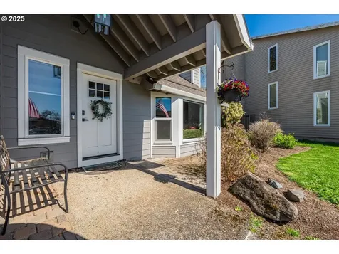 14207 SE Crystal Court Portland OR 97236