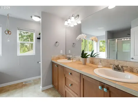 13386 SW King Lear Way King City OR 97224