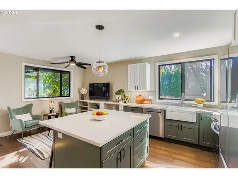 8409 SW Jamieson Road Portland OR 97225