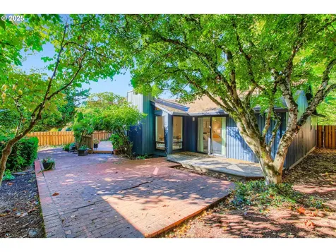 8409 SW Jamieson Road Portland OR 97225