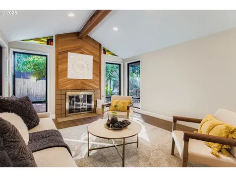 8409 SW Jamieson Road Portland OR 97225