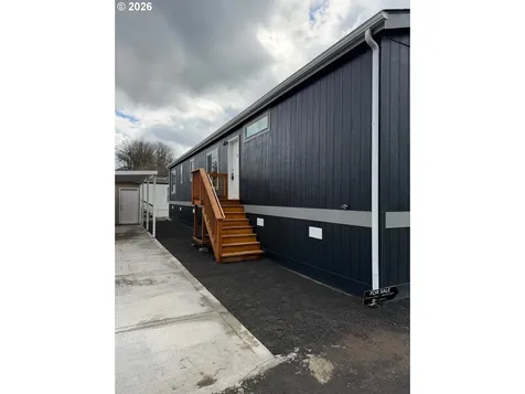 2009 Lewis River Road Woodland WA 98674
